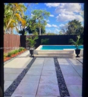 Small Image of 242, Miami Number 2