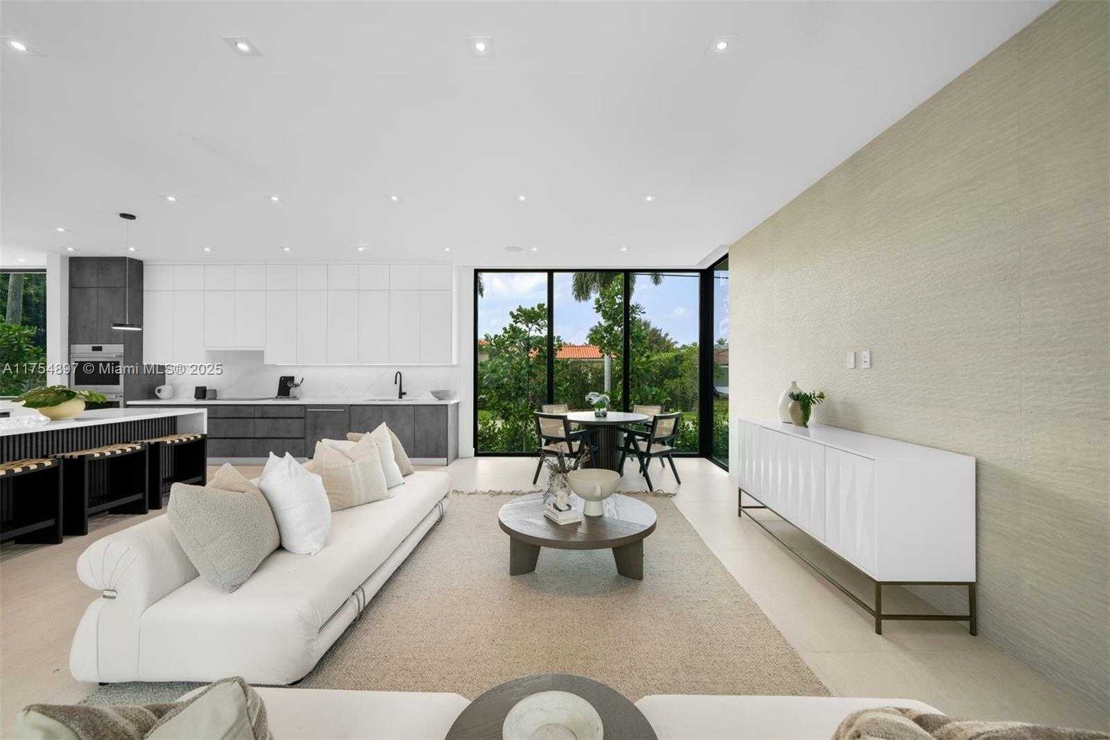 Small Image of 4425 ADAMS AVE, Miami Beach Number 15