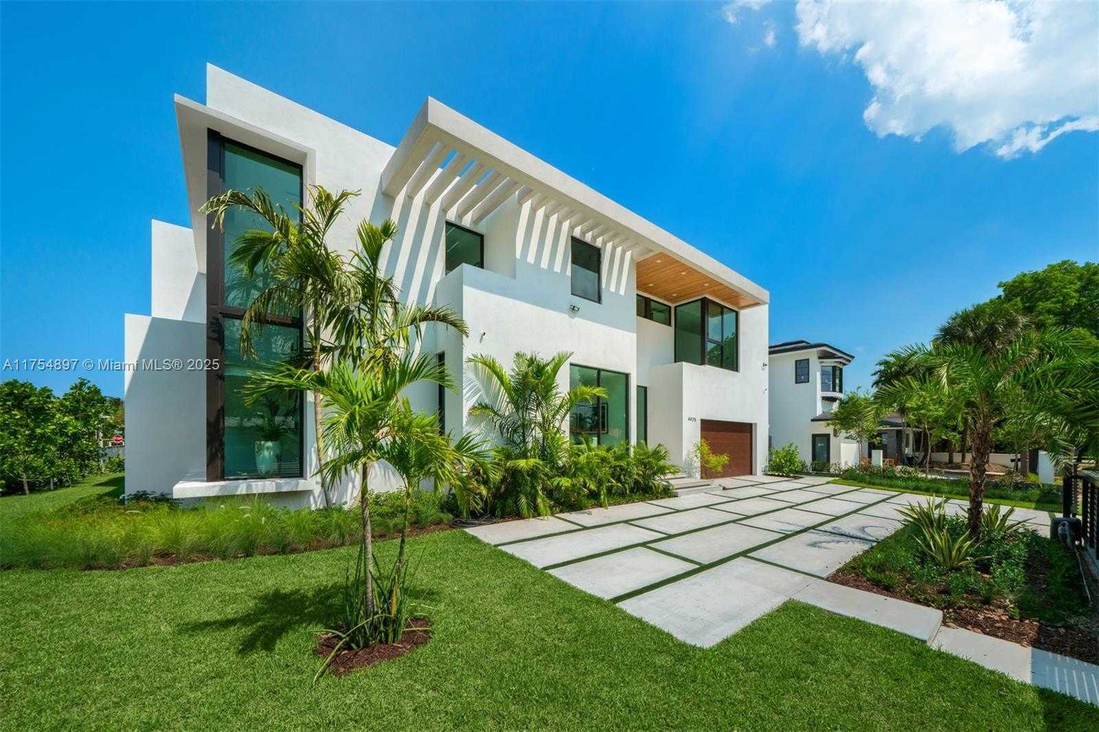 Small Image of 4425 ADAMS AVE, Miami Beach Number 4
