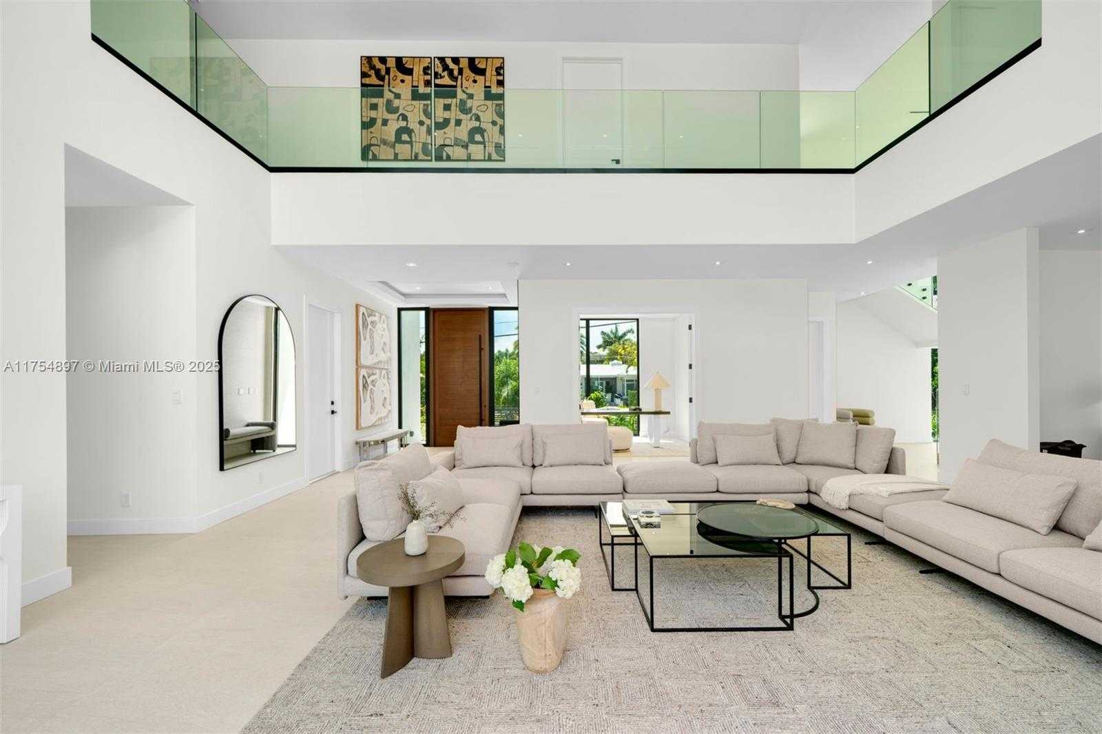 Small Image of 4425 ADAMS AVE, Miami Beach Number 9