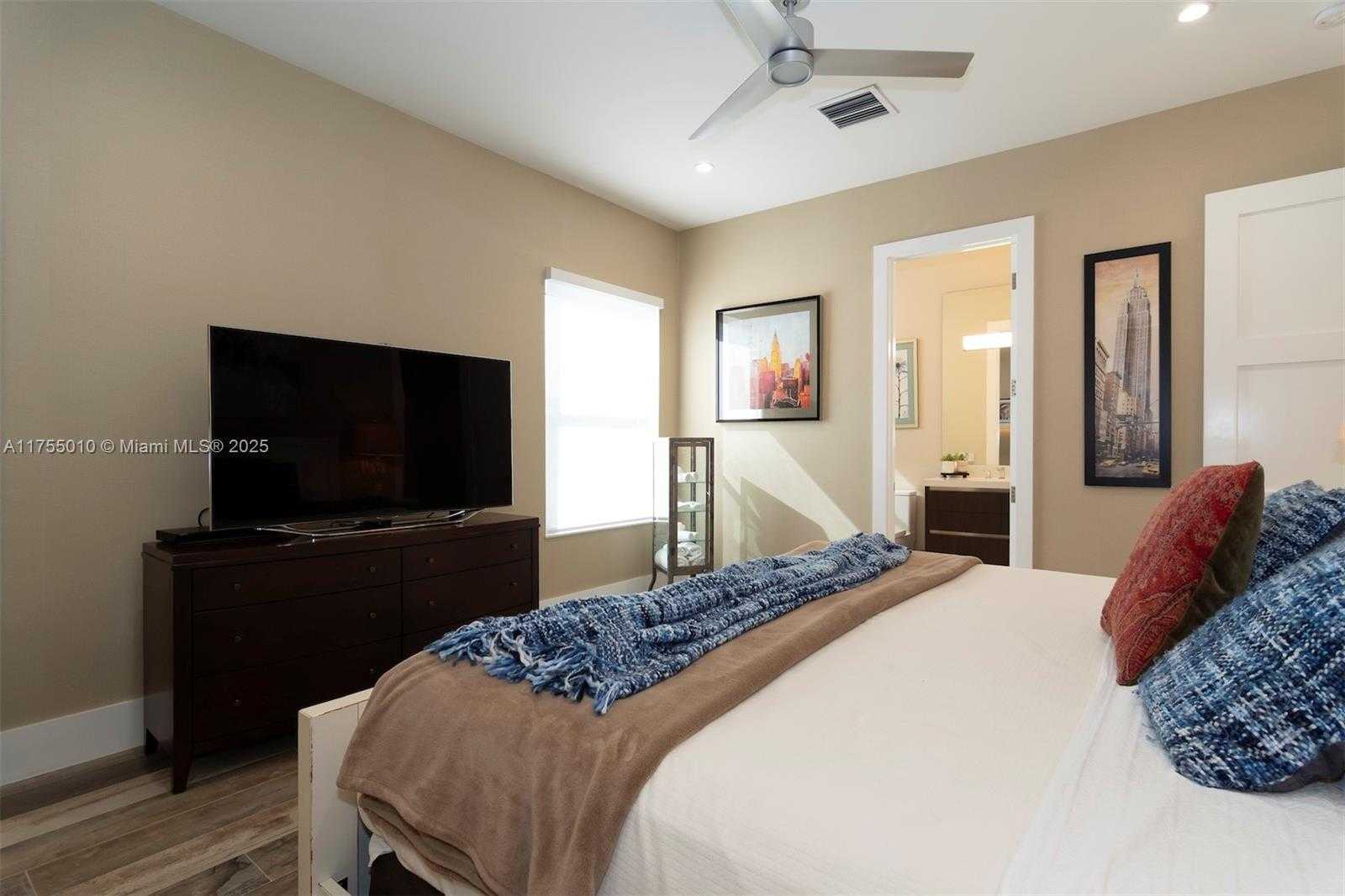 Small Image of 11791 NORTH WEST 6TH PL, Plantation Number 78