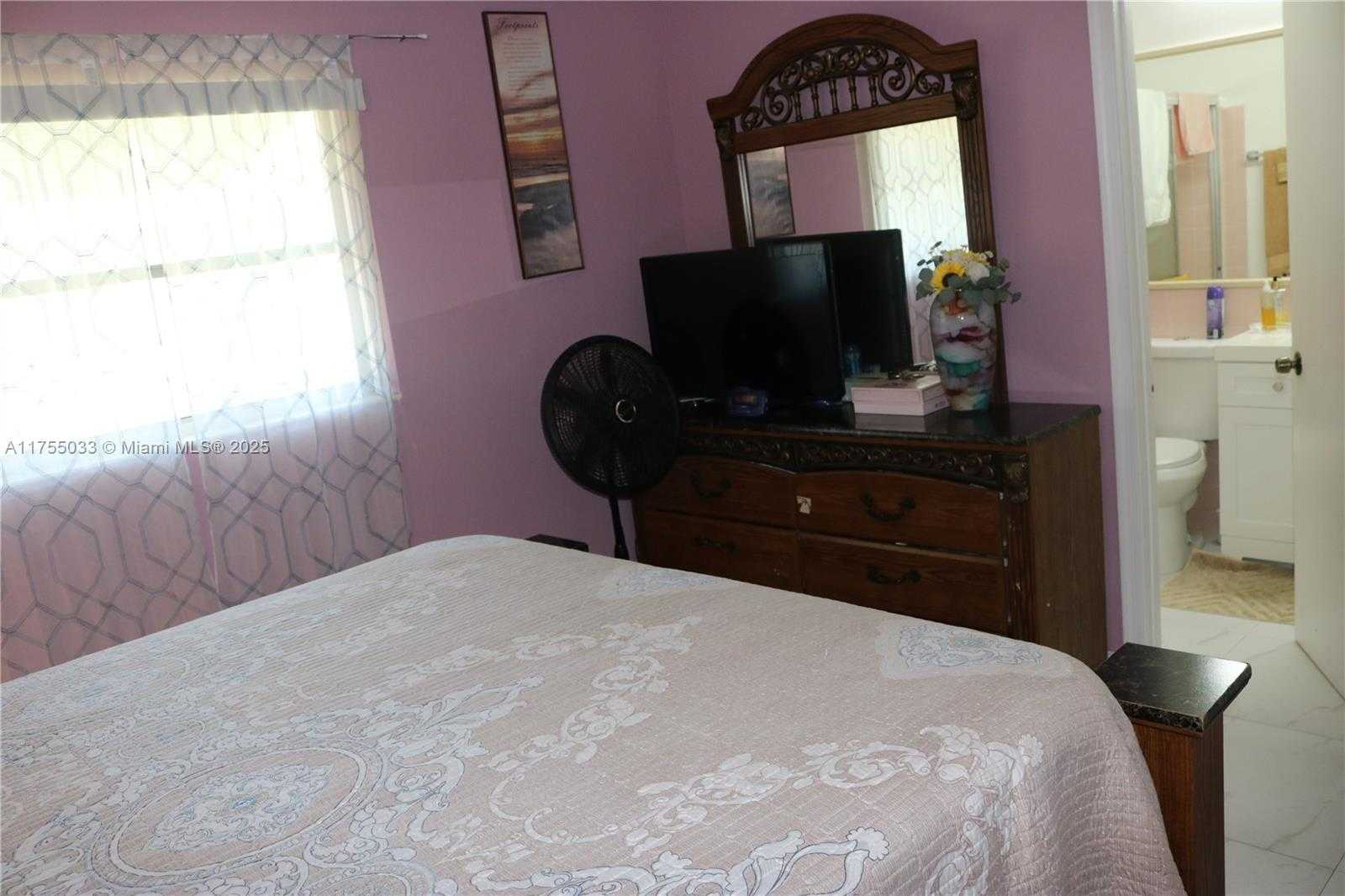 Small Image of 6715 NORTH WEST 12TH ST, Margate Number 13