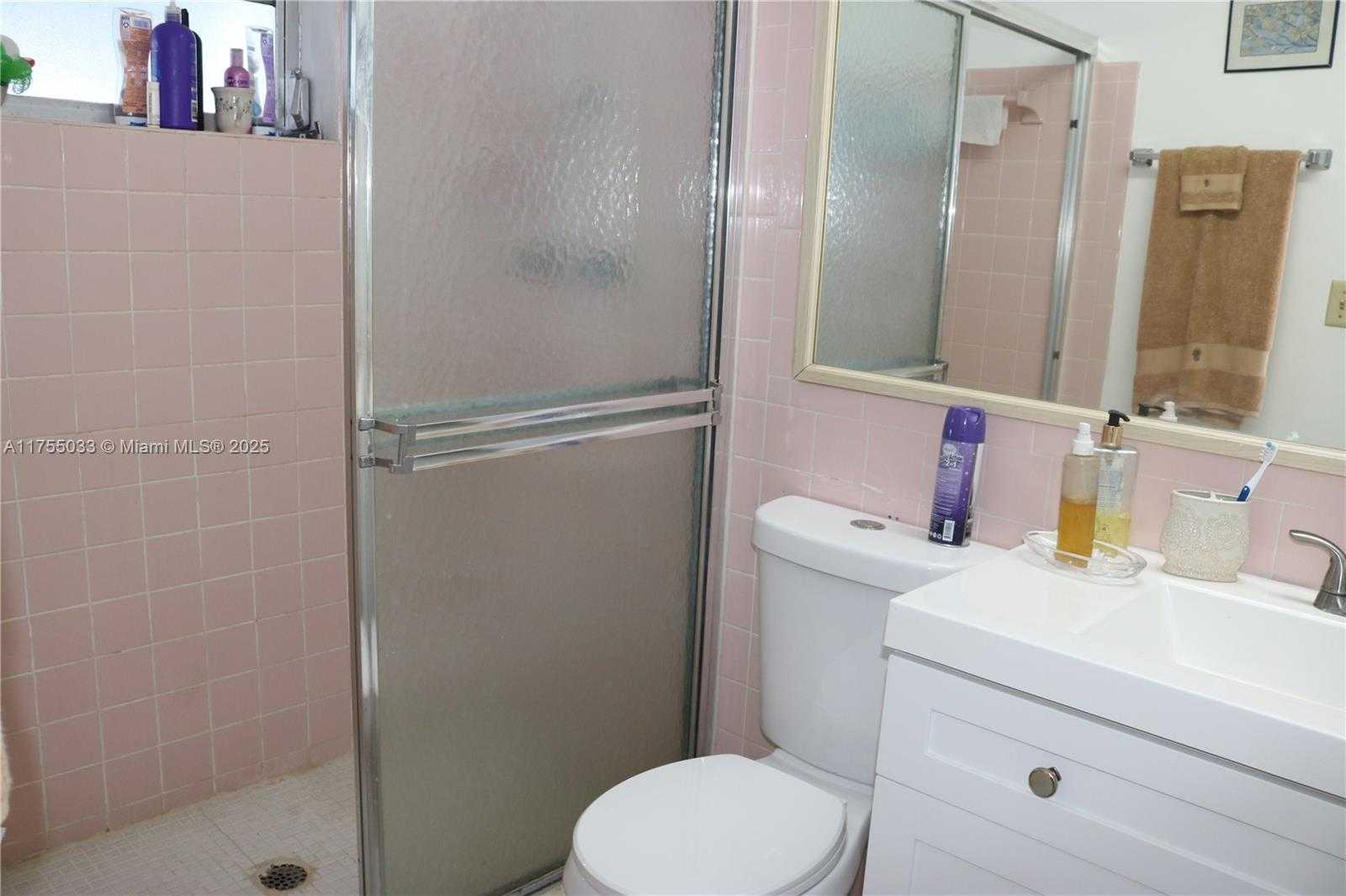 Small Image of 6715 NORTH WEST 12TH ST, Margate Number 14