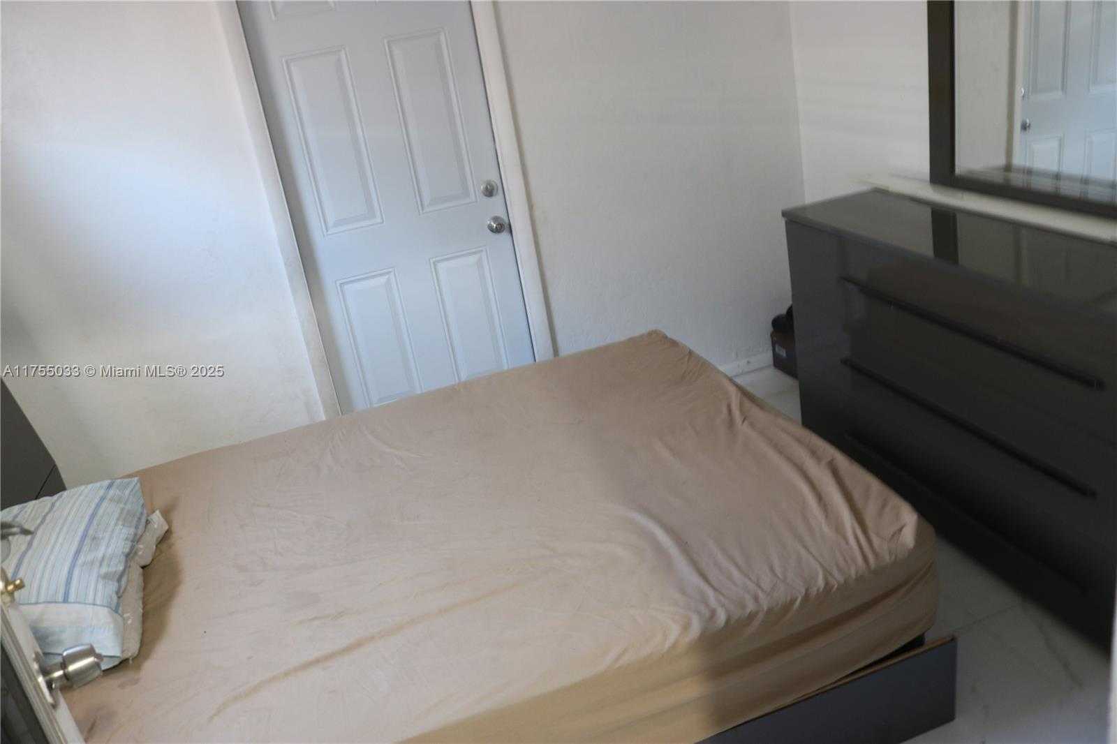 Small Image of 6715 NORTH WEST 12TH ST, Margate Number 16