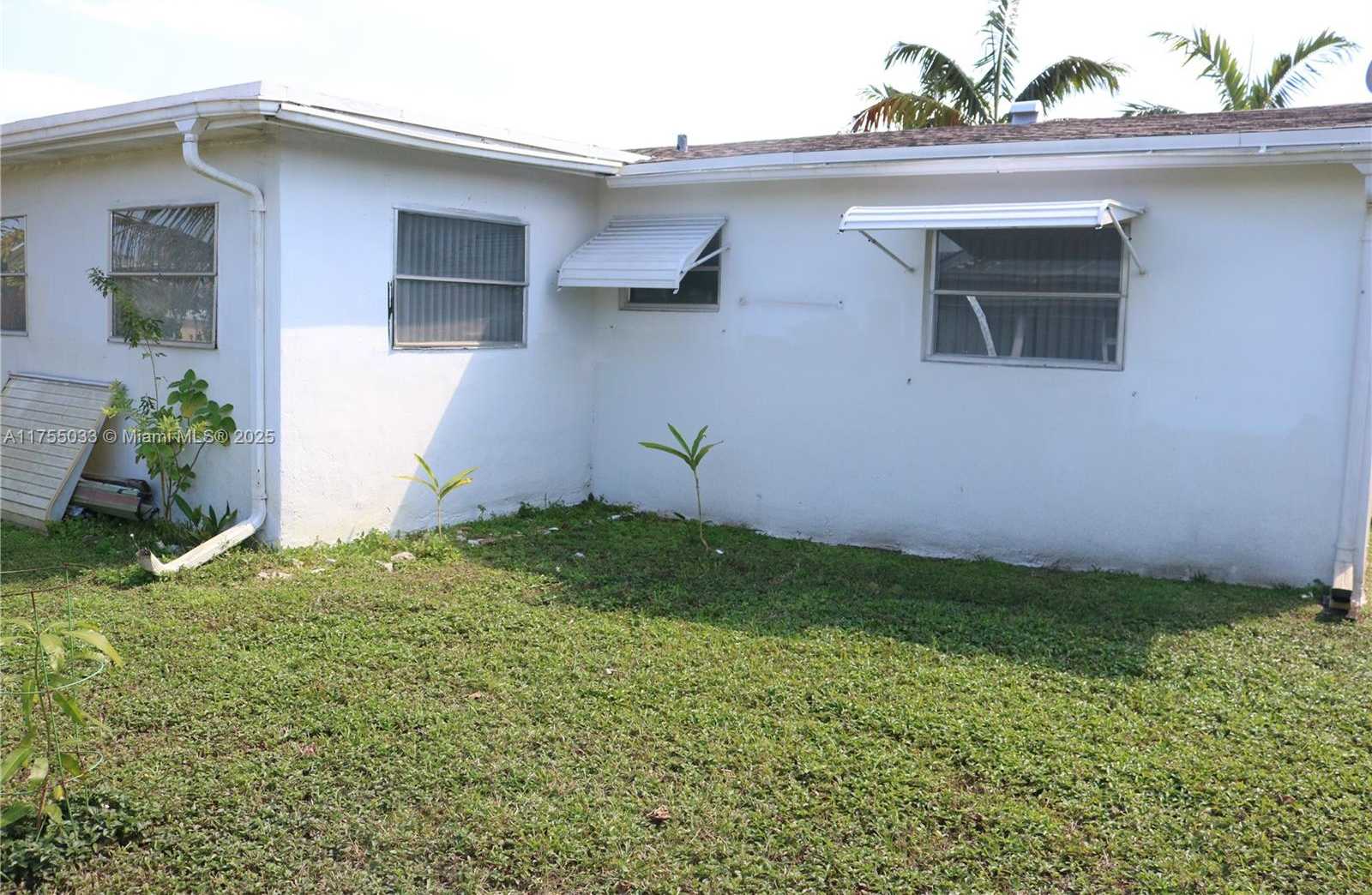 Small Image of 6715 NORTH WEST 12TH ST, Margate Number 18