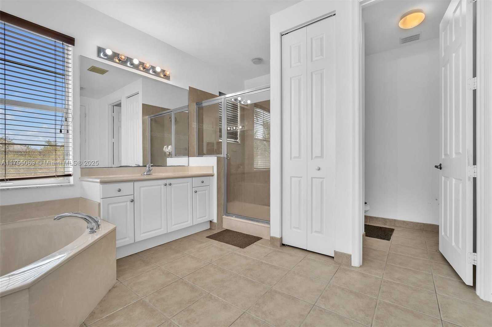 Small Image of 9345 MADEWOOD CT, Royal Palm Beach Number 37