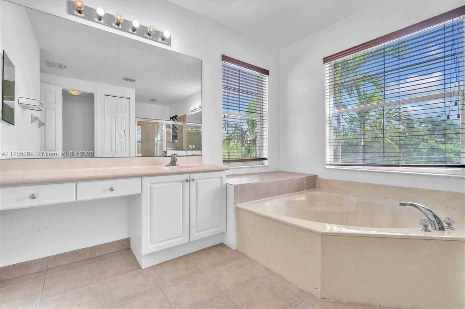 Small Image of 9345 MADEWOOD CT, Royal Palm Beach Number 38