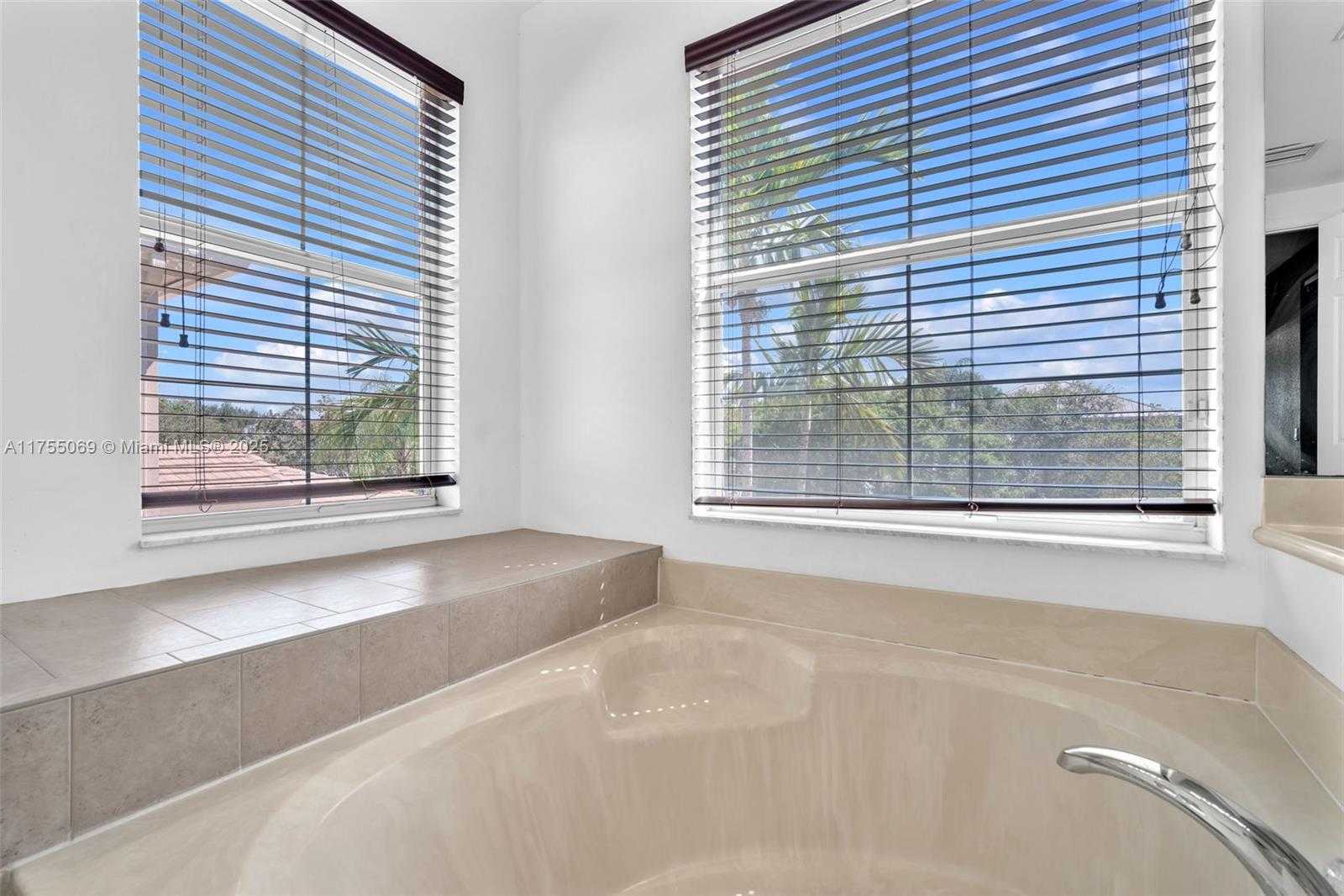 Small Image of 9345 MADEWOOD CT, Royal Palm Beach Number 39