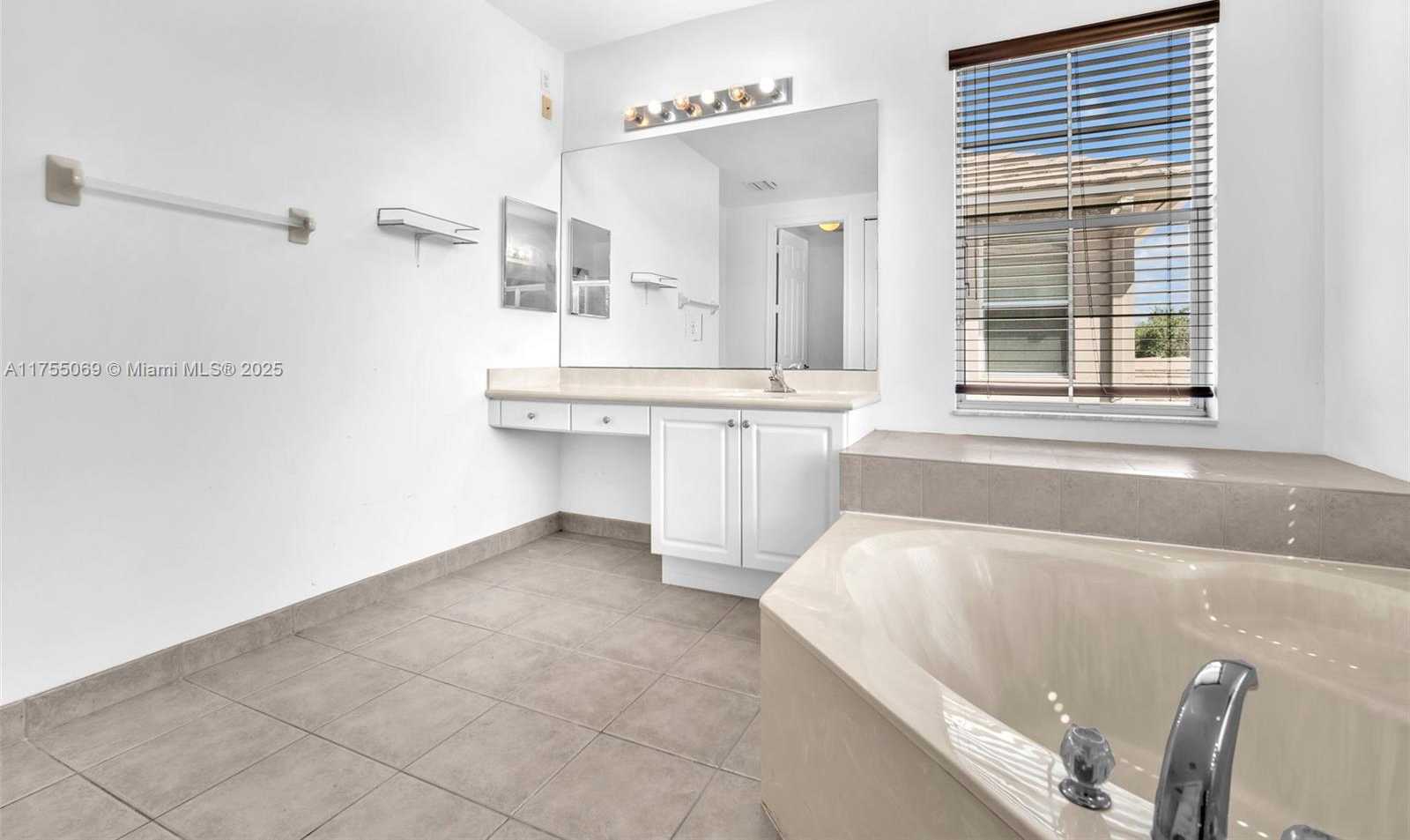 Small Image of 9345 MADEWOOD CT, Royal Palm Beach Number 40