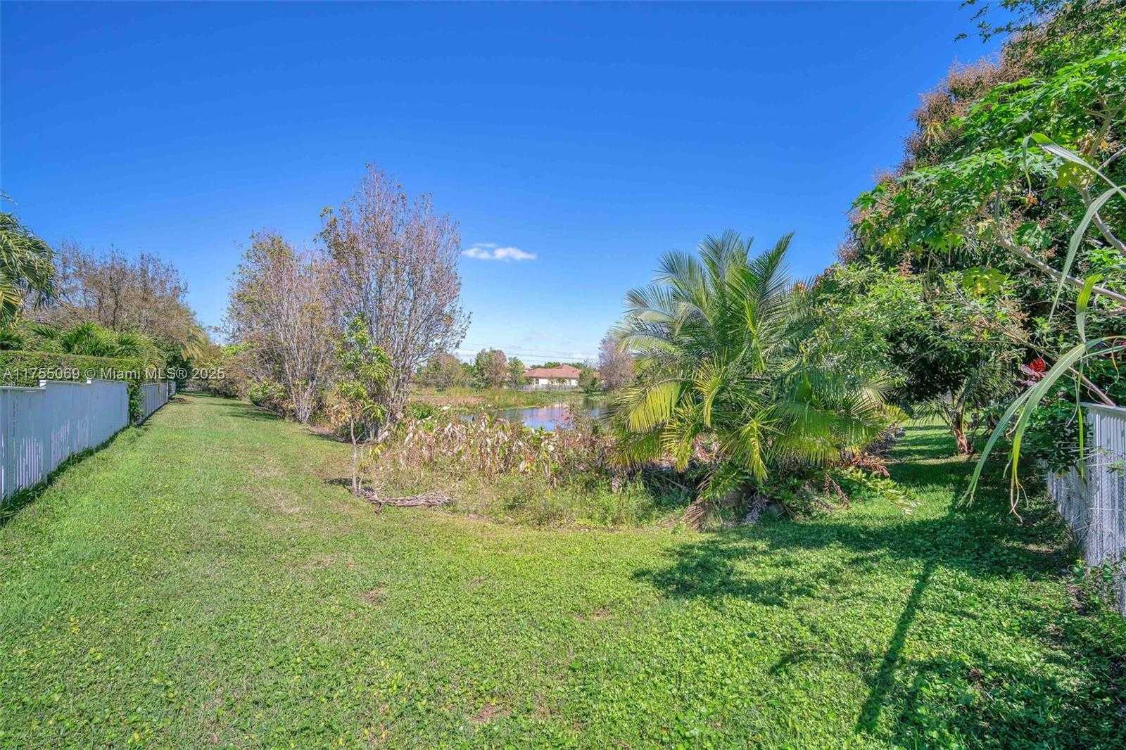 Small Image of 9345 MADEWOOD CT, Royal Palm Beach Number 46