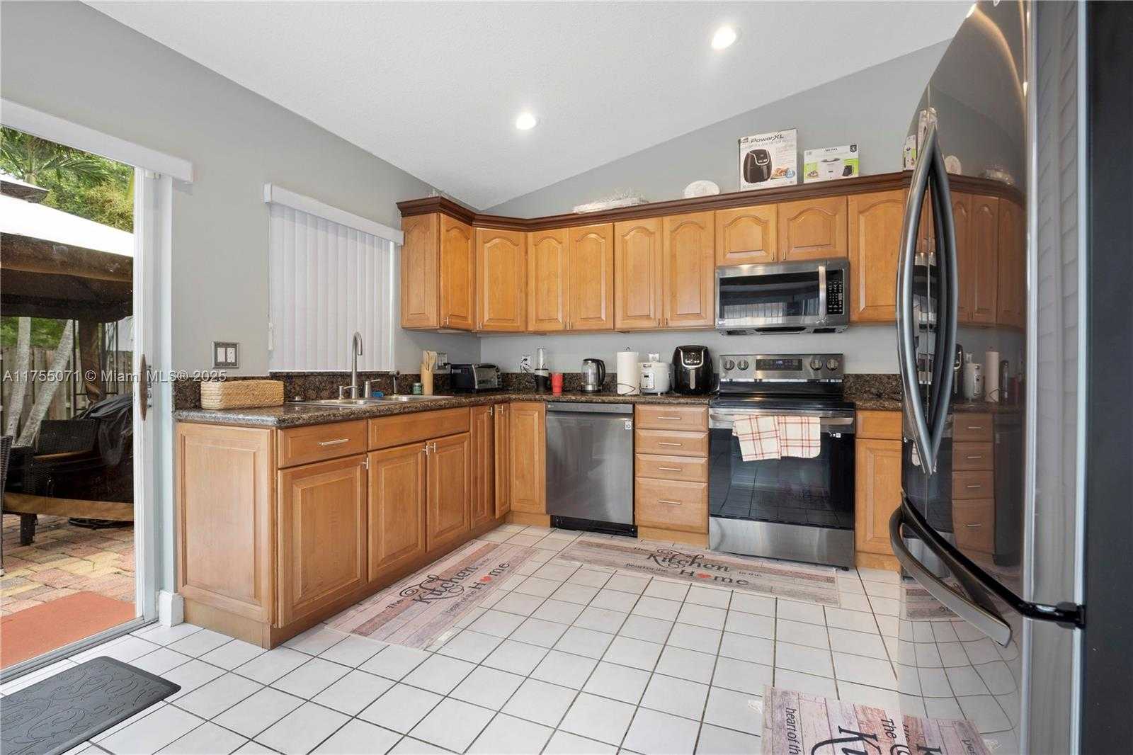 Small Image of 4731 NW 7th Manor, Coconut Creek, FL 33063, USA Number 11