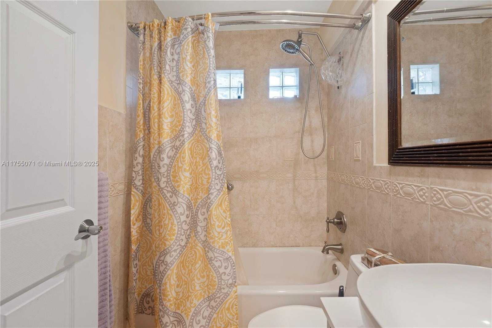 Small Image of 4731 NW 7th Manor, Coconut Creek, FL 33063, USA Number 29