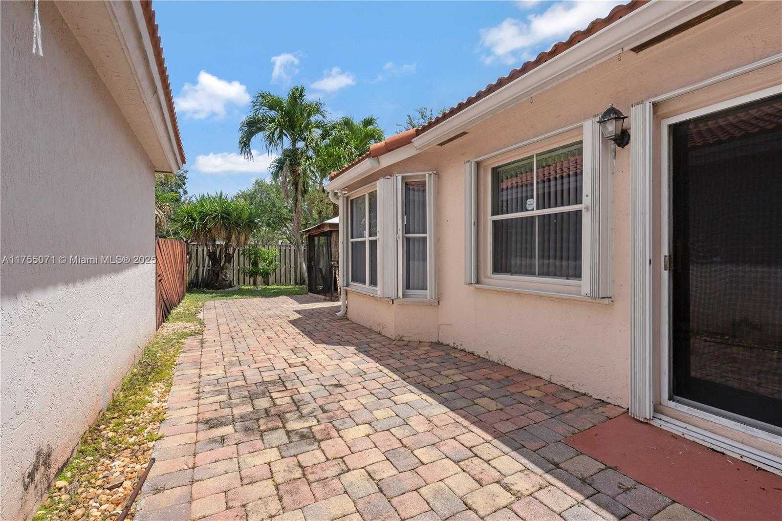 Small Image of 4731 NW 7th Manor, Coconut Creek, FL 33063, USA Number 35