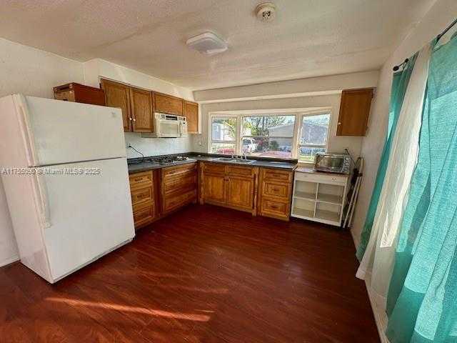 Small Image of 13491 SOUTH WEST 7TH PL, Davie Number 3