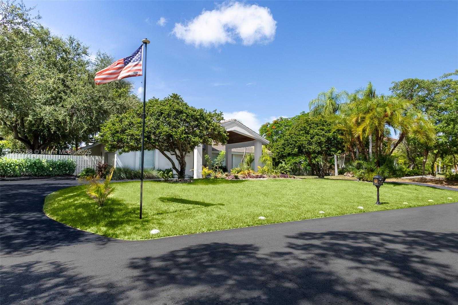Small Image of 8513 SOUTH WEST 169 TER, Palmetto Bay Number 17
