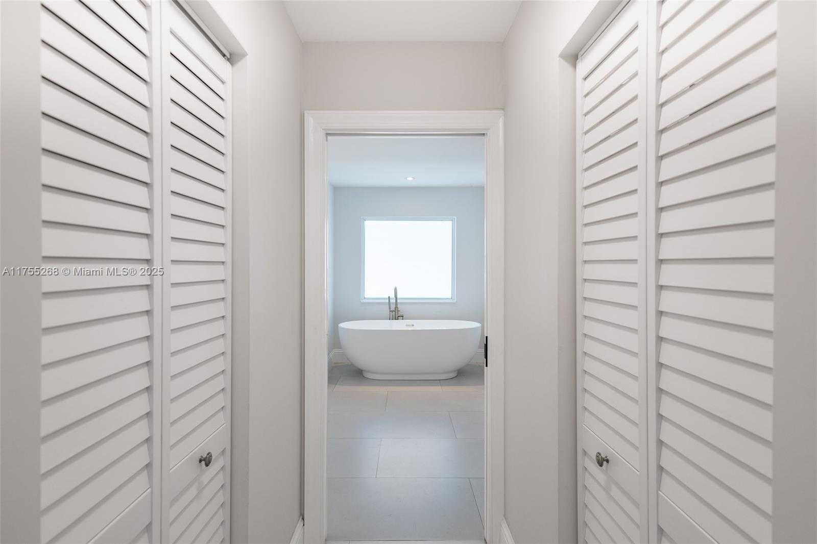 Small Image of 8513 SOUTH WEST 169 TER, Palmetto Bay Number 32