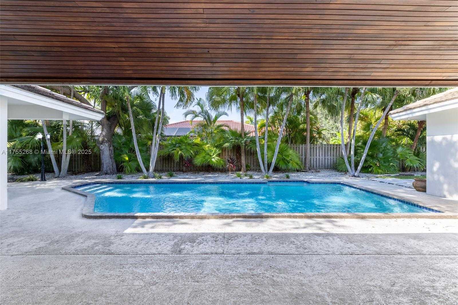 Small Image of 8513 SOUTH WEST 169 TER, Palmetto Bay Number 41