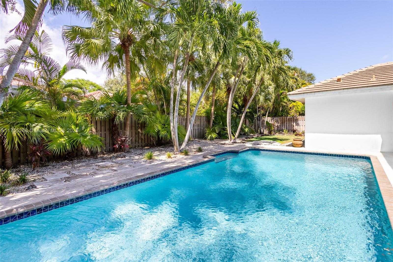 Small Image of 8513 SOUTH WEST 169 TER, Palmetto Bay Number 42