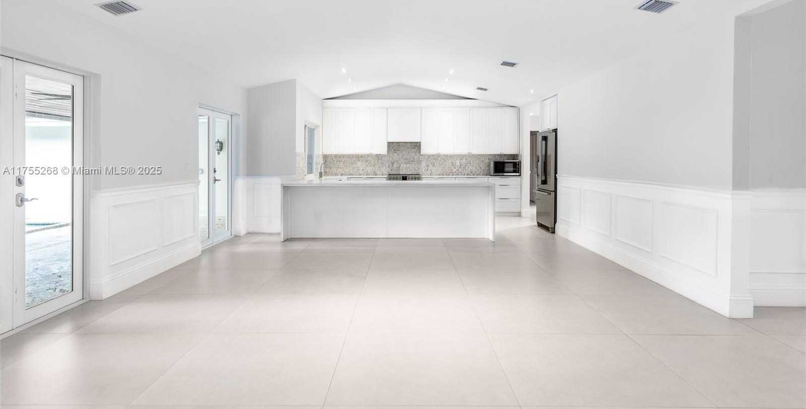 Small Image of 8513 SOUTH WEST 169 TER, Palmetto Bay Number 5