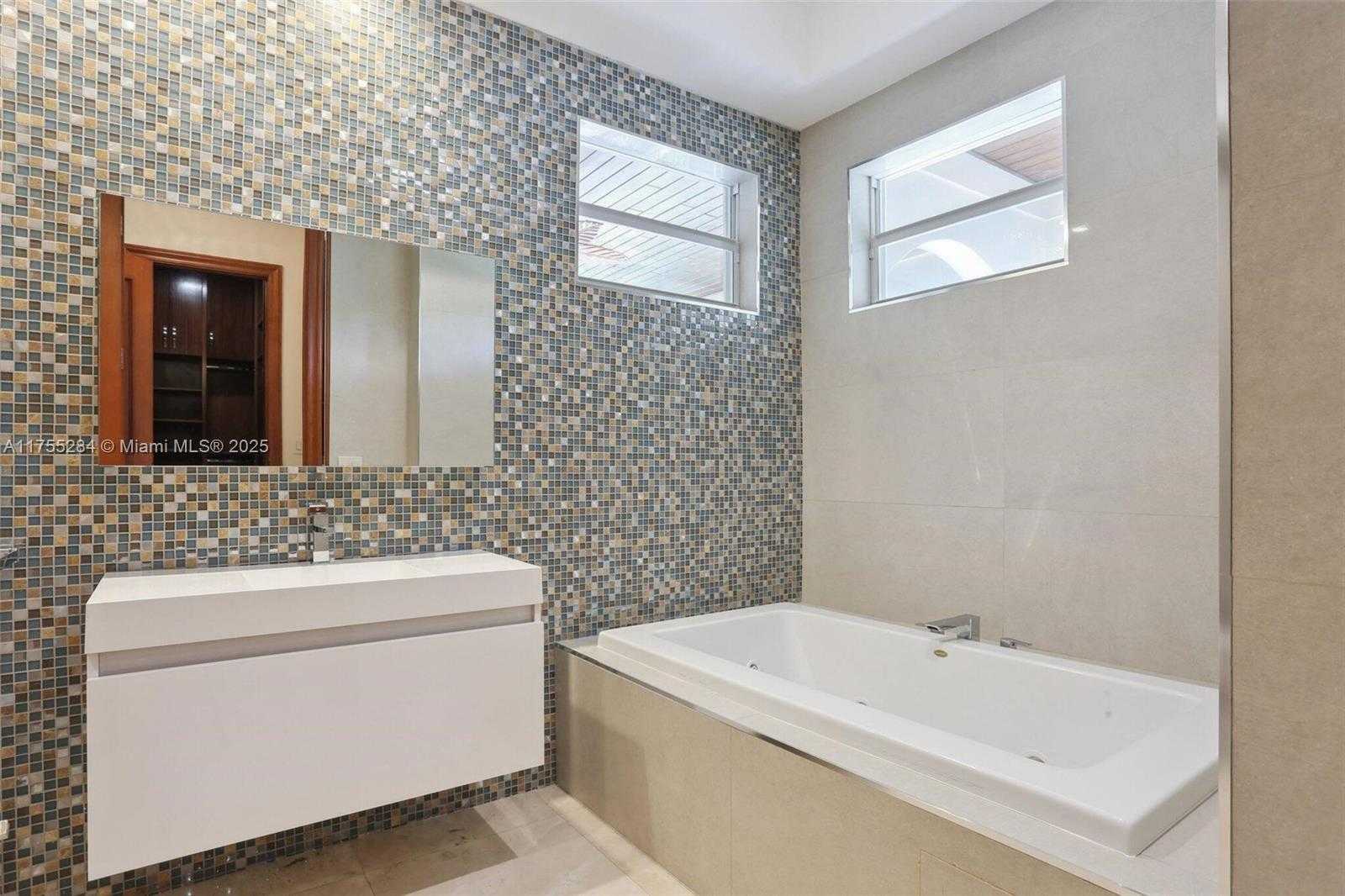 Small Image of 7480 SOUTH WEST 100TH ST, Pinecrest Number 32