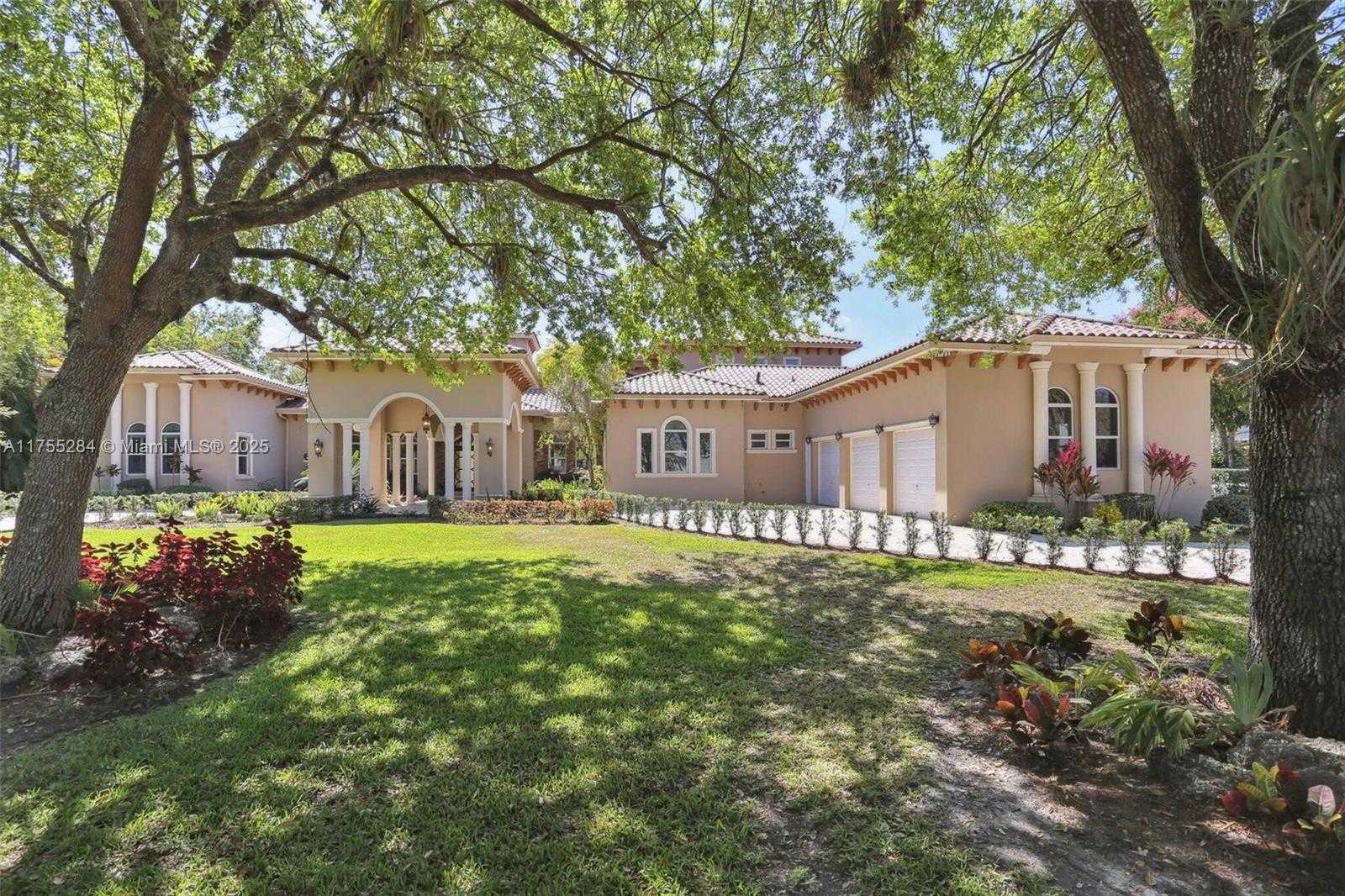 Small Image of 7480 SOUTH WEST 100TH ST, Pinecrest Number 4