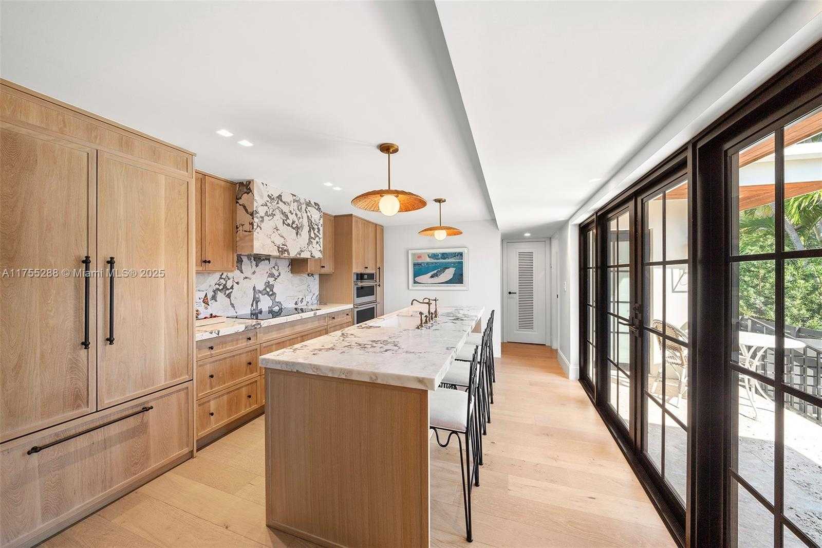 Small Image of 8951 HAWTHORNE AVE, Surfside Number 18