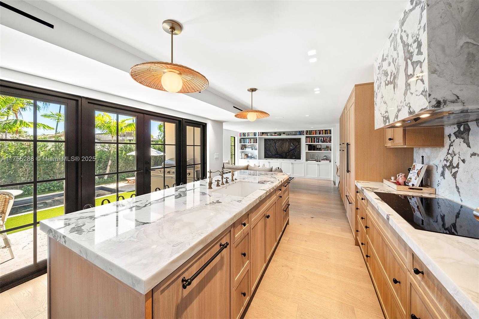 Small Image of 8951 HAWTHORNE AVE, Surfside Number 20