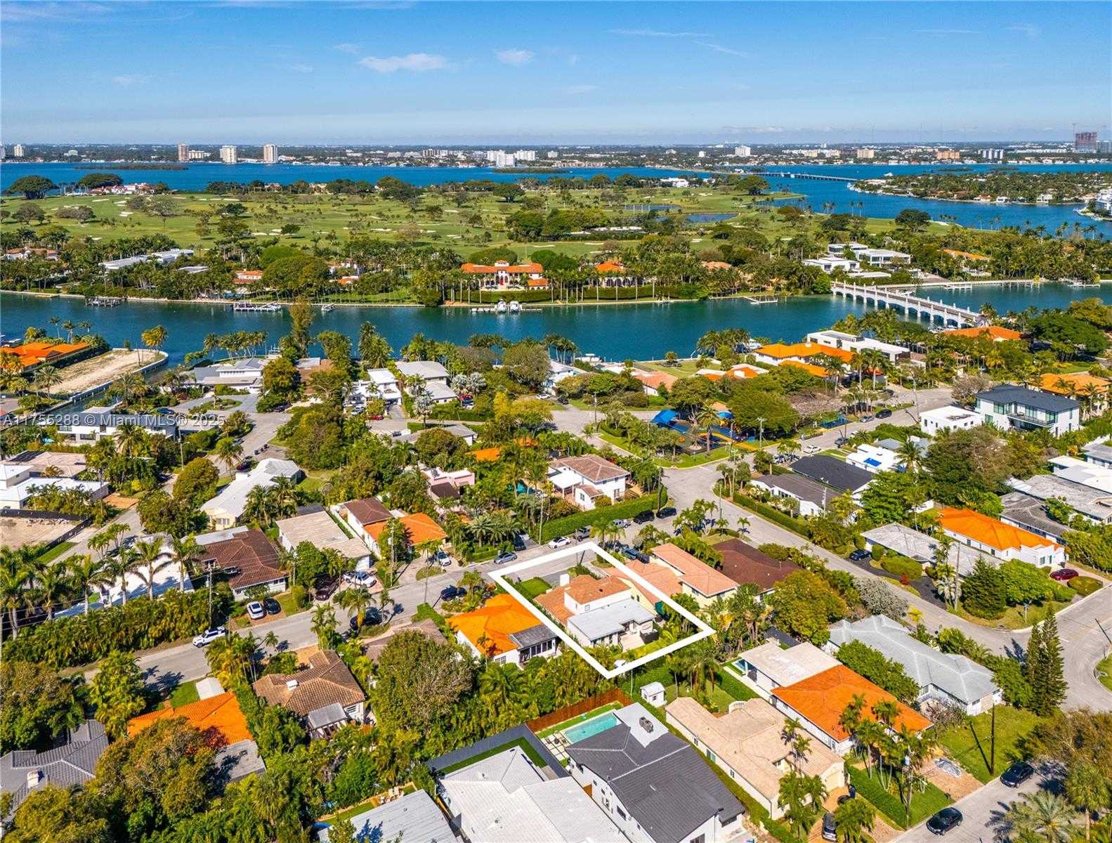 Small Image of 8951 HAWTHORNE AVE, Surfside Number 45