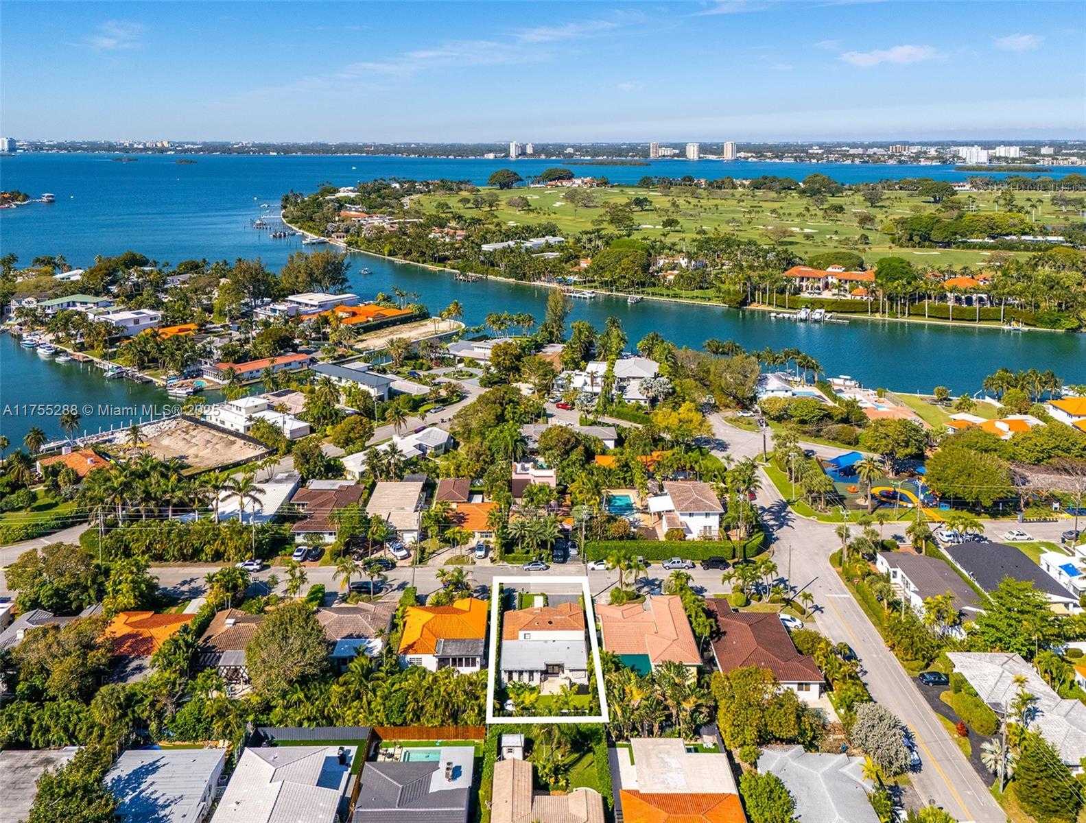 Small Image of 8951 HAWTHORNE AVE, Surfside Number 46