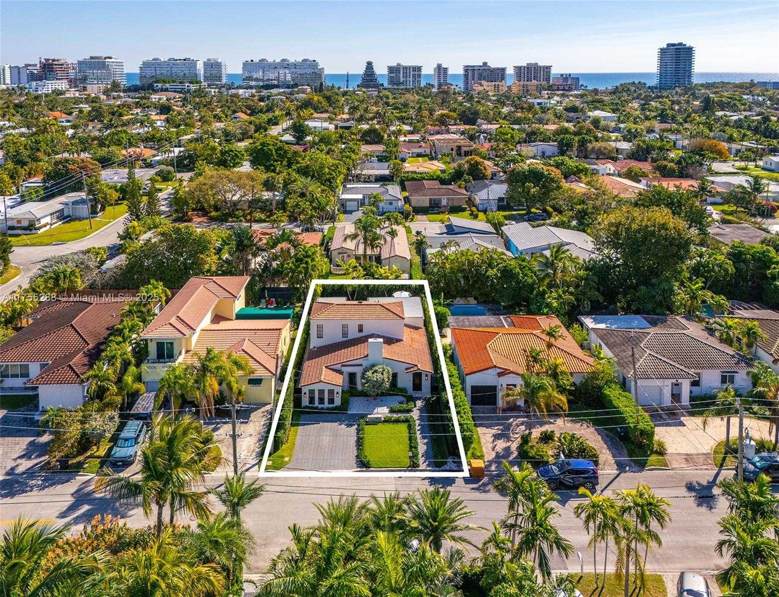 Small Image of 8951 HAWTHORNE AVE, Surfside Number 47