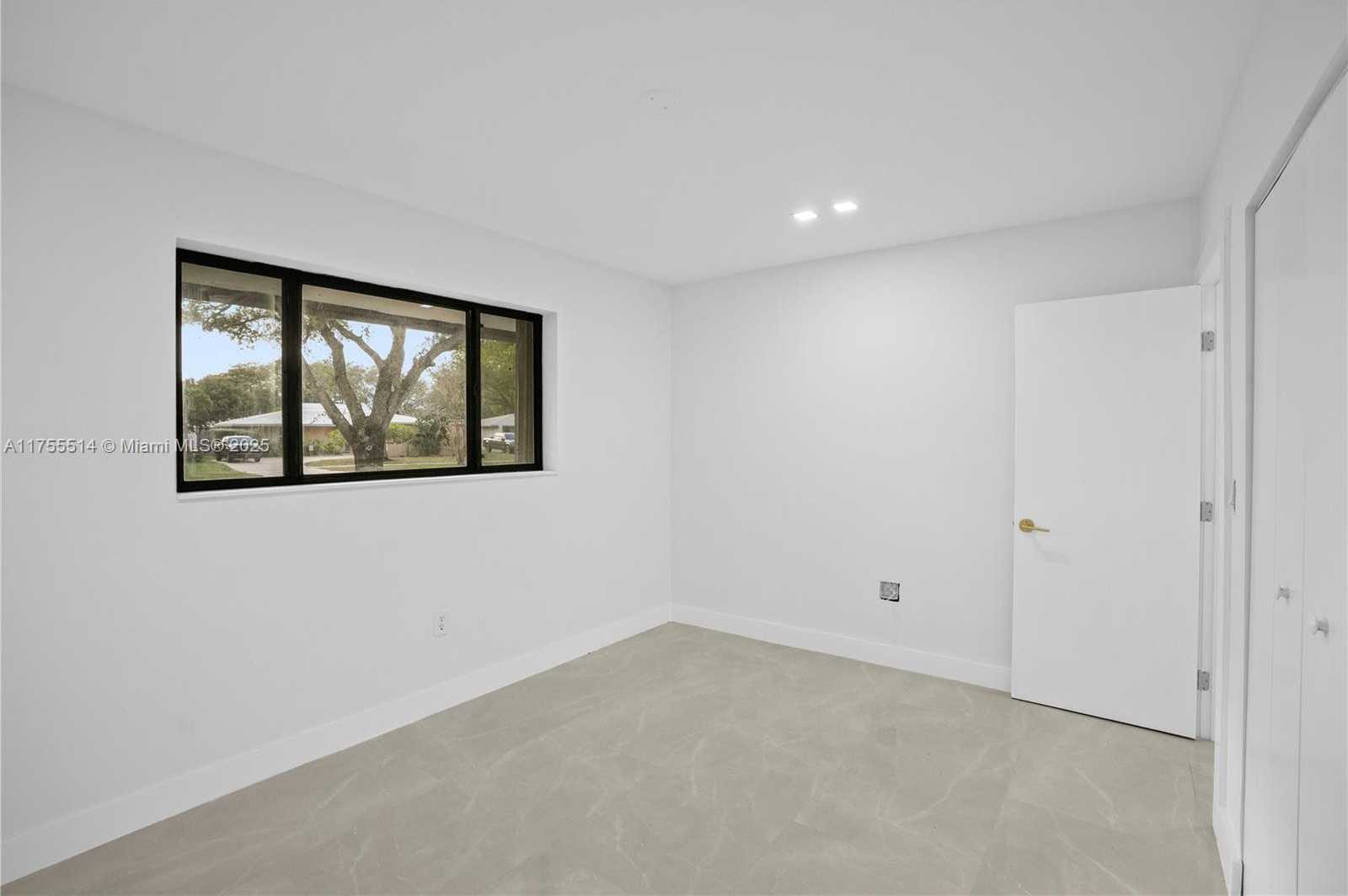 Small Image of 5280 SOUTH WEST 90TH AVE, Cooper City Number 24