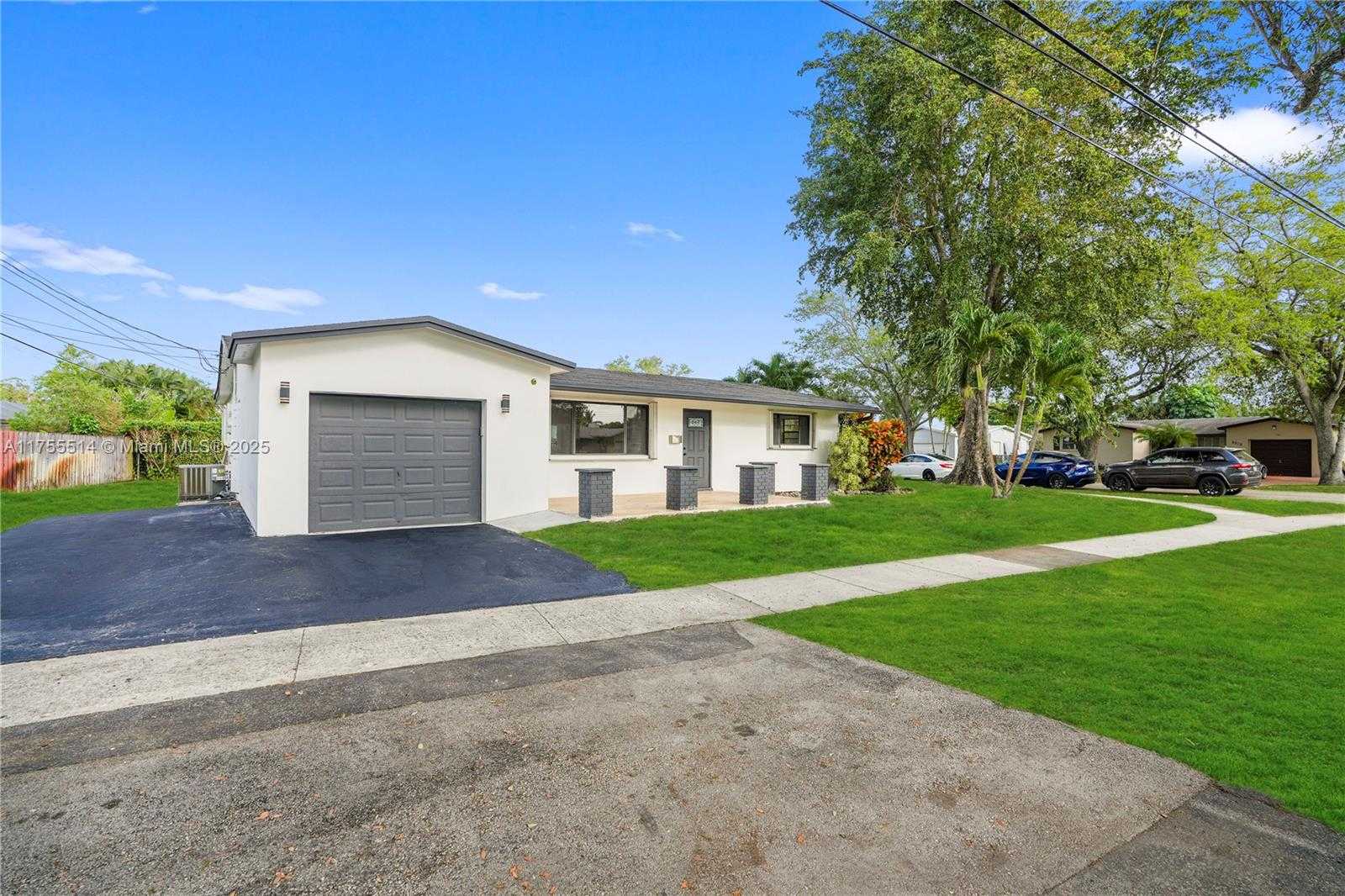 Small Image of 5280 SOUTH WEST 90TH AVE, Cooper City Number 34