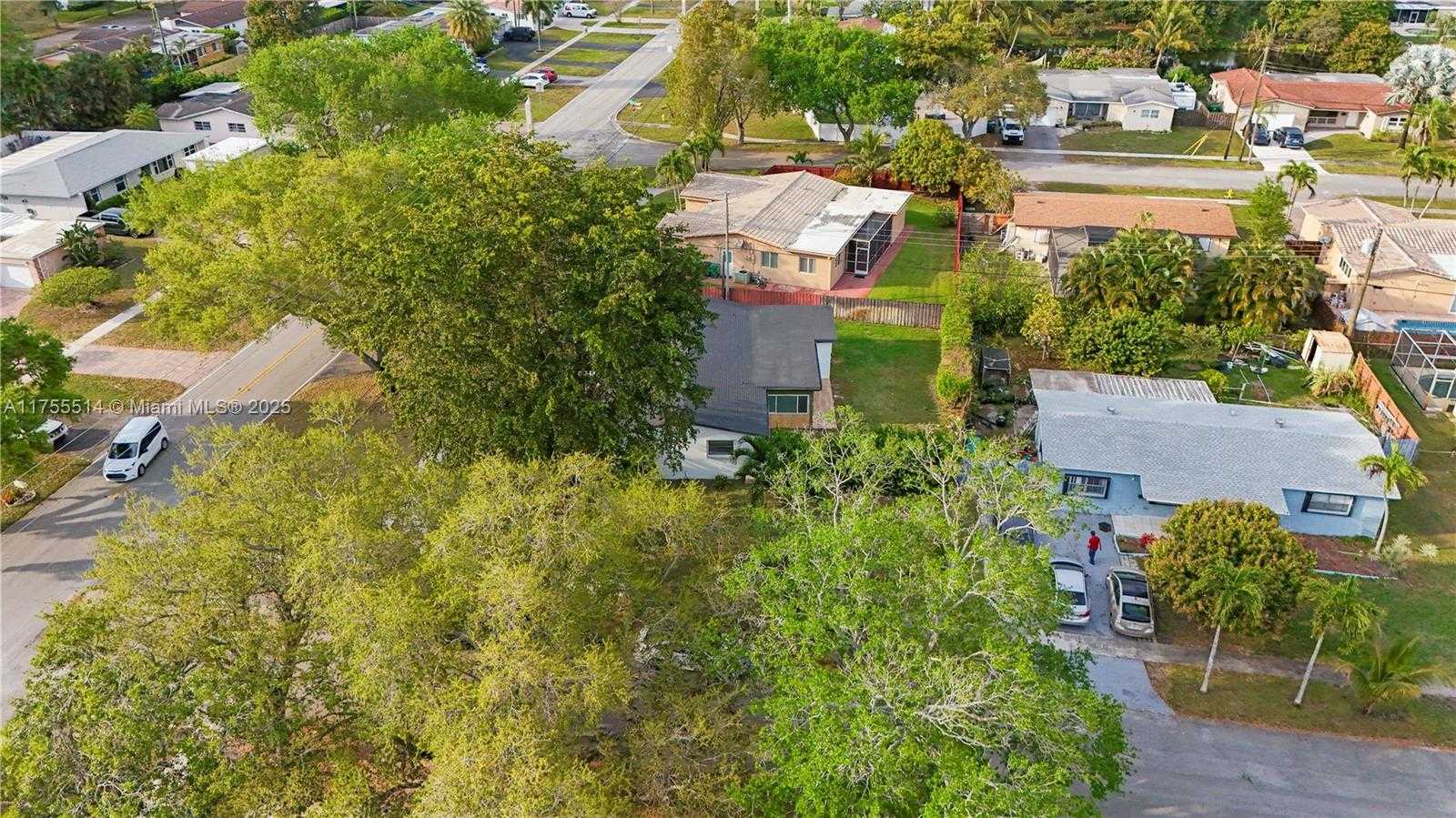Small Image of 5280 SOUTH WEST 90TH AVE, Cooper City Number 51