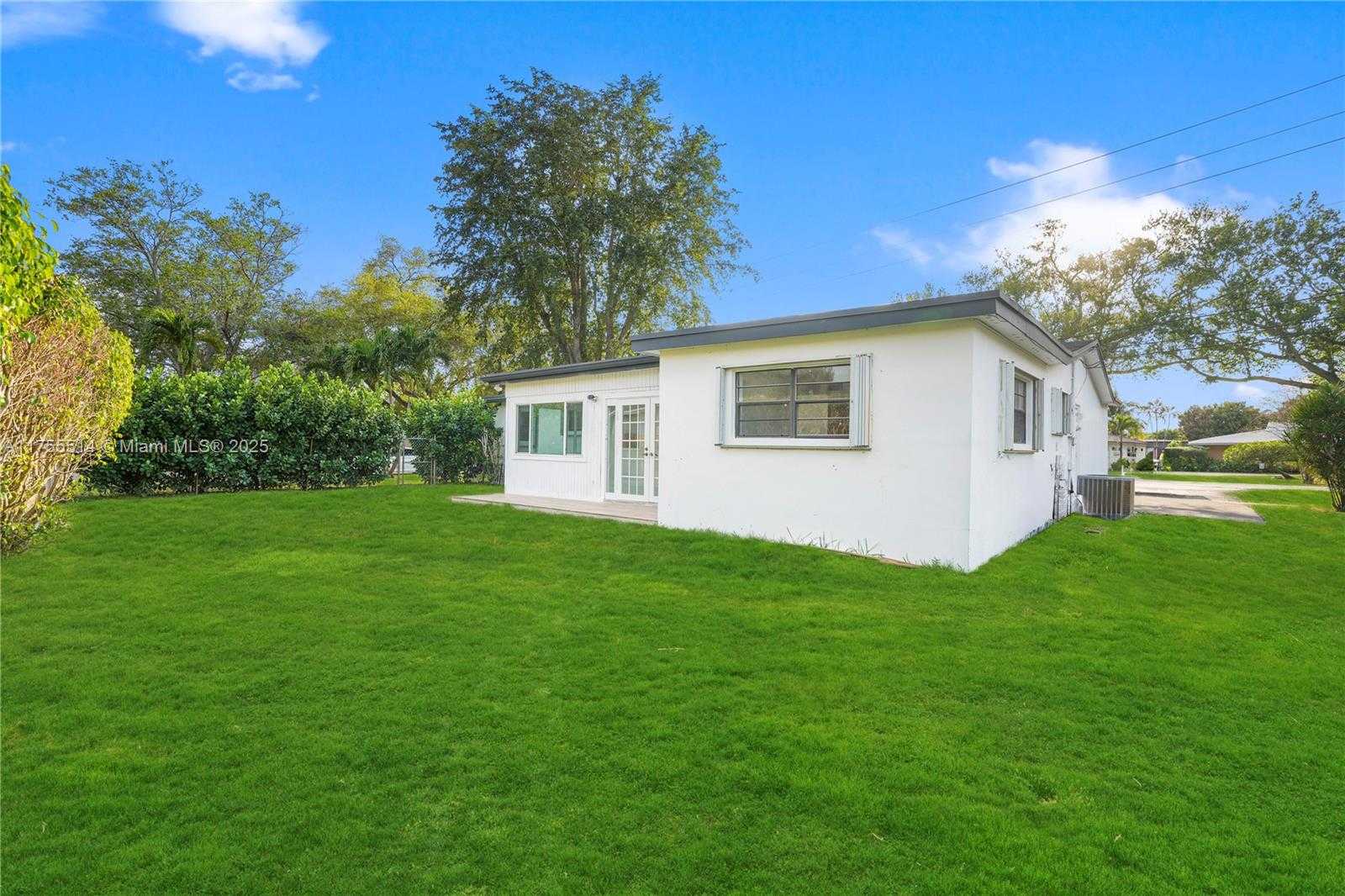 Small Image of 5280 SOUTH WEST 90TH AVE, Cooper City Number 61
