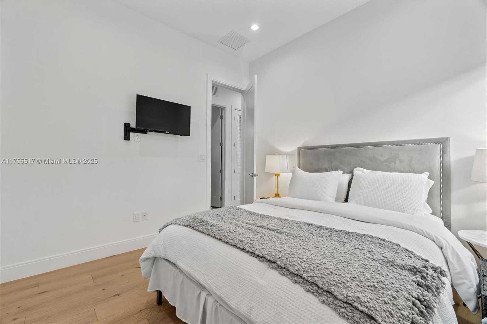 Small Image of 4482 NORTH WEST 80TH AVE, Doral Number 24