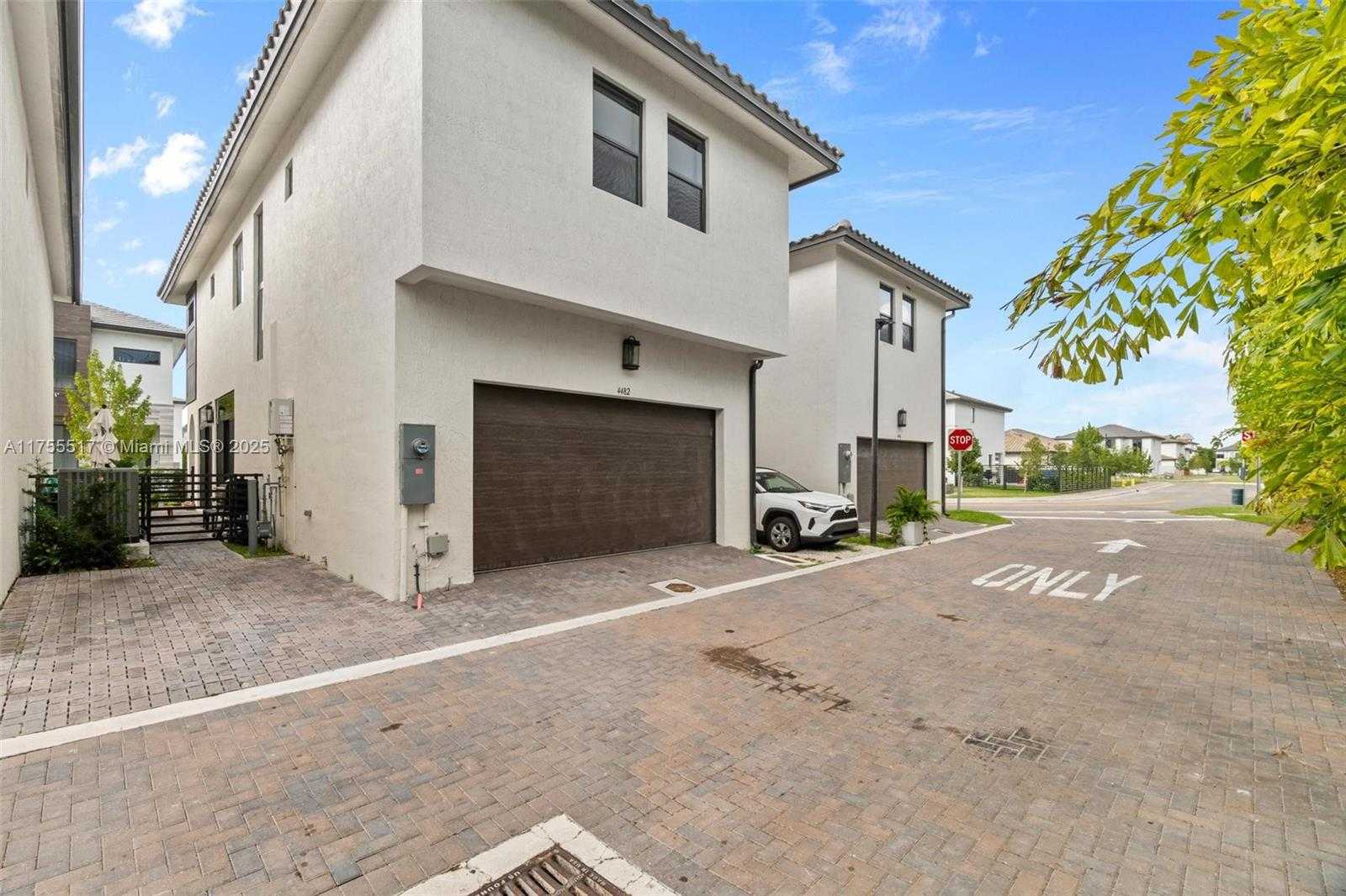 Small Image of 4482 NORTH WEST 80TH AVE, Doral Number 36