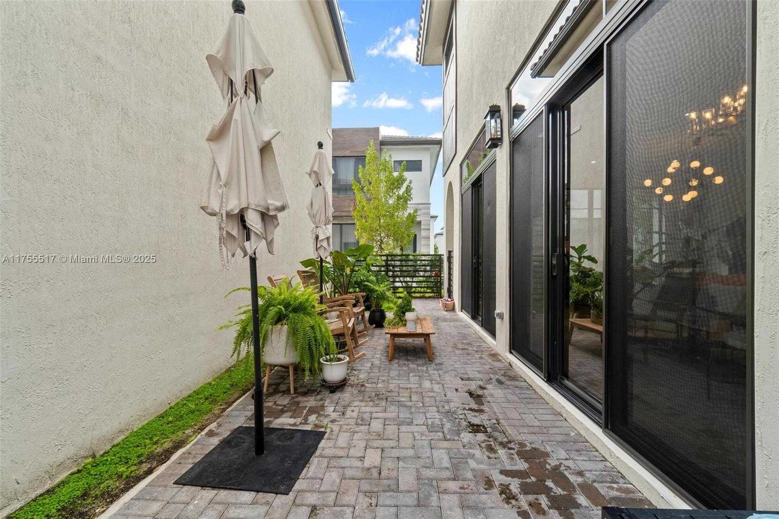 Small Image of 4482 NORTH WEST 80TH AVE, Doral Number 41
