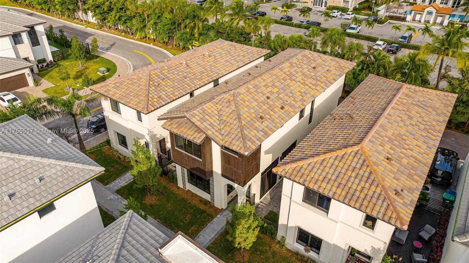 Small Image of 4482 NORTH WEST 80TH AVE, Doral Number 5