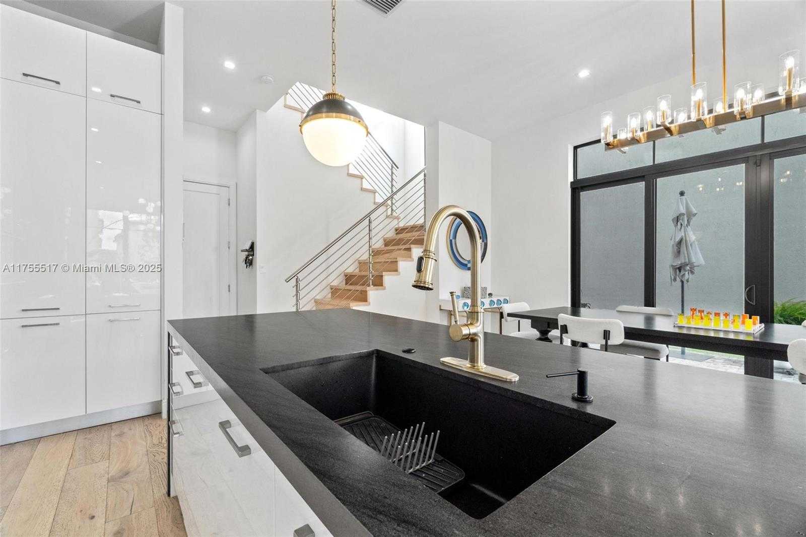Small Image of 4482 NORTH WEST 80TH AVE, Doral Number 7