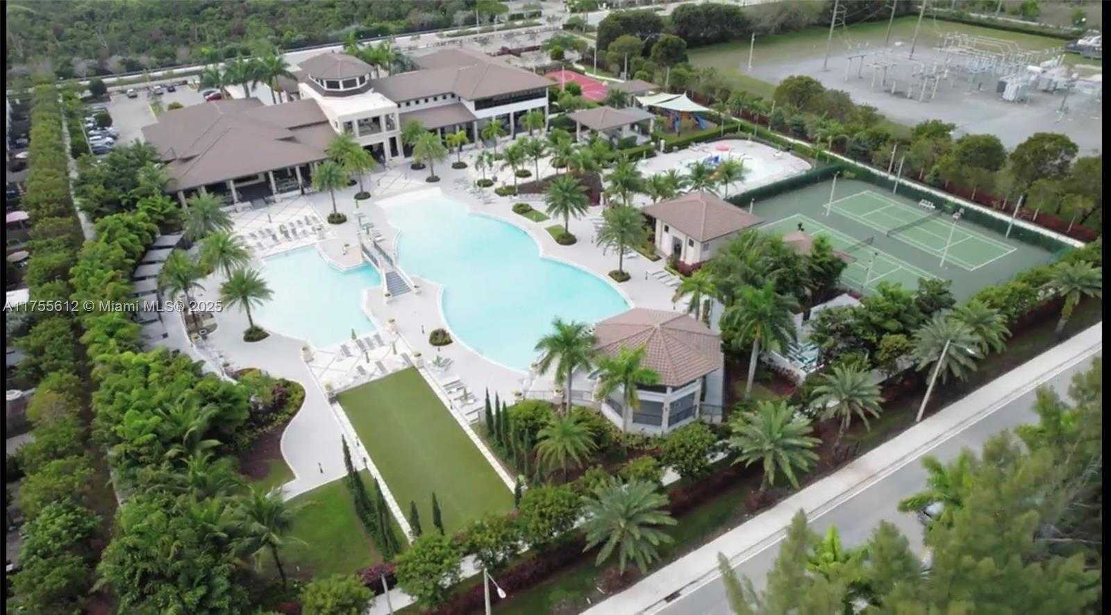 Small Image of 7661 NORTH WEST 103RD CT, Doral Number 13
