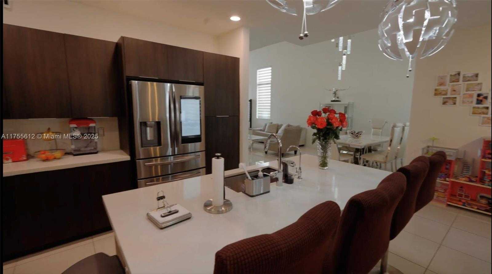 Small Image of 7661 NORTH WEST 103RD CT, Doral Number 4