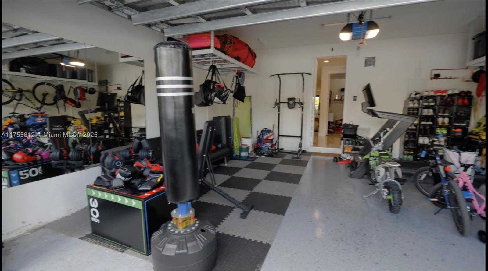 Small Image of 7661 NORTH WEST 103RD CT, Doral Number 8
