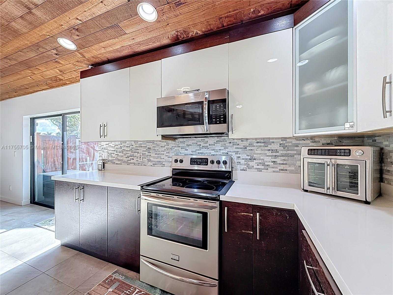 Small Image of 7420 NORTH WEST 35TH CT, Lauderhill Number 74