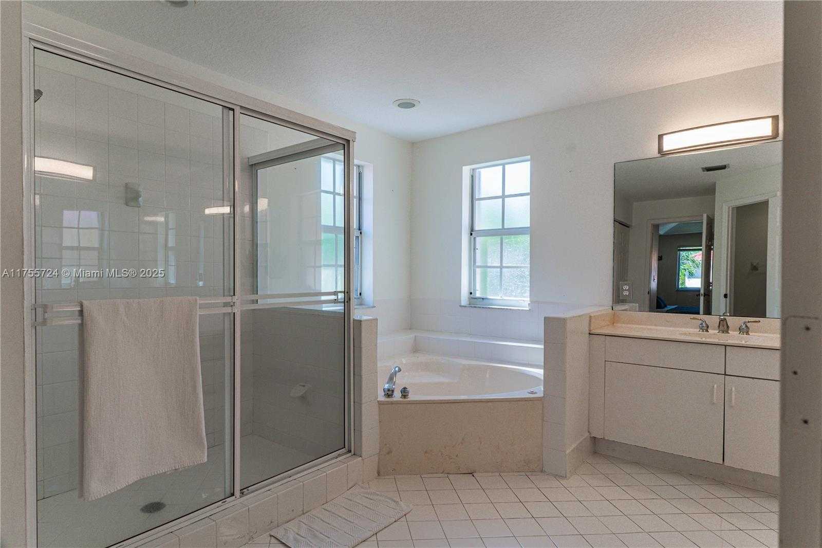 Small Image of 11271 NORTH WEST 61ST ST, Doral Number 14