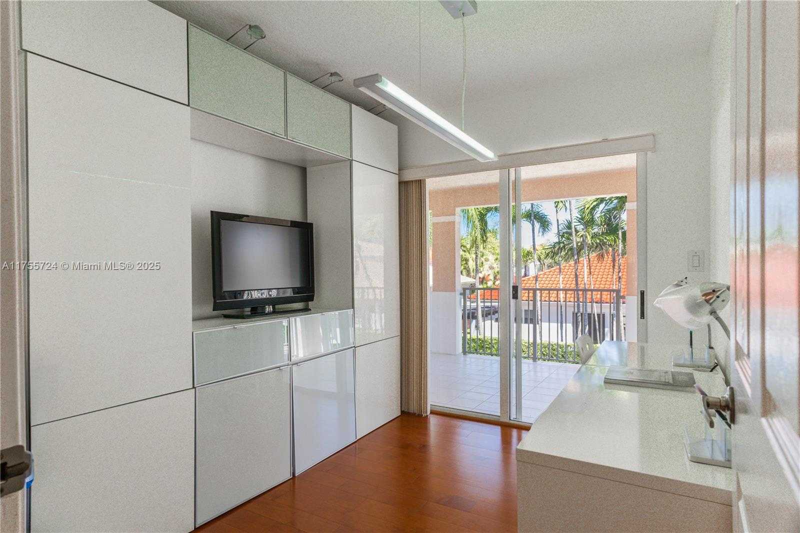 Small Image of 11271 NORTH WEST 61ST ST, Doral Number 16