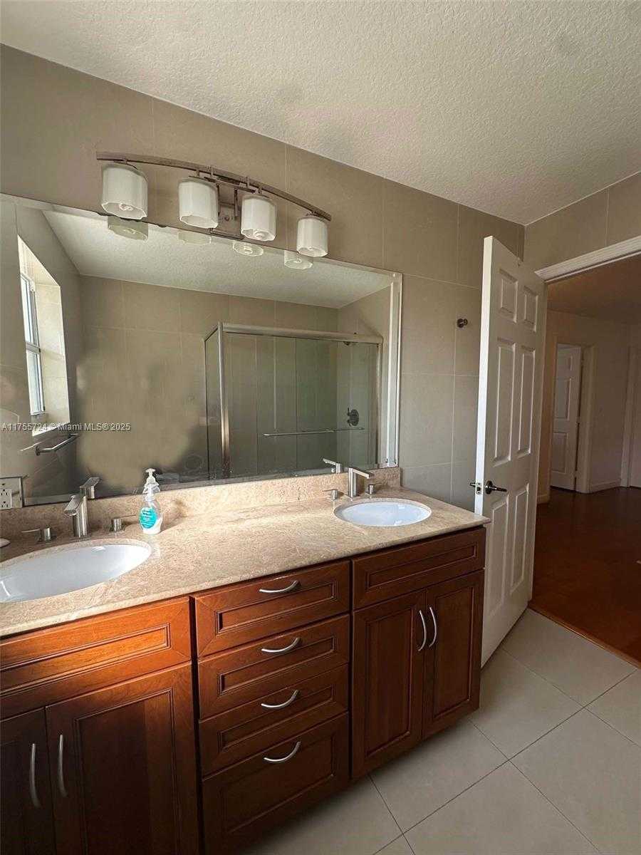 Small Image of 11271 NORTH WEST 61ST ST, Doral Number 22