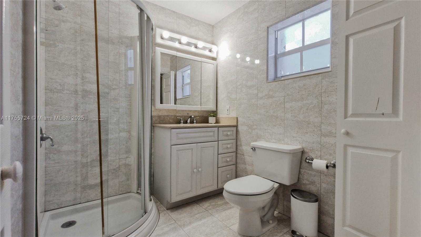 Small Image of 11271 NORTH WEST 61ST ST, Doral Number 24
