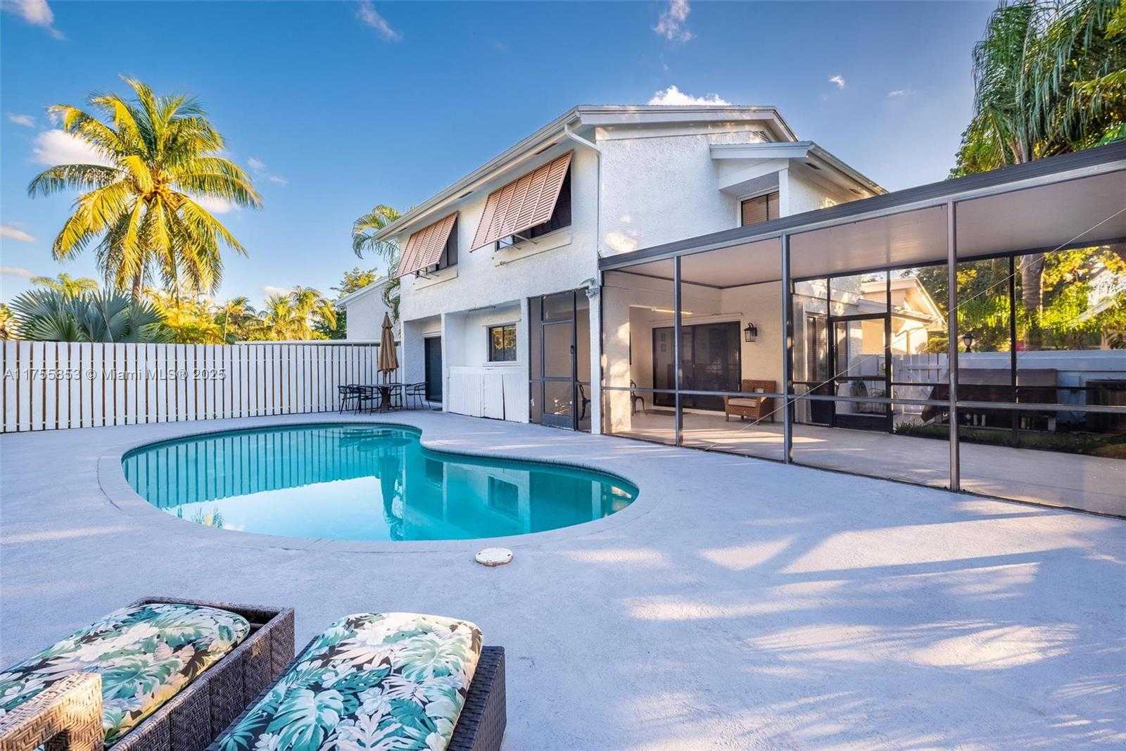 Small Image of 8211 SOUTH WEST 39TH CT, Davie Number 25