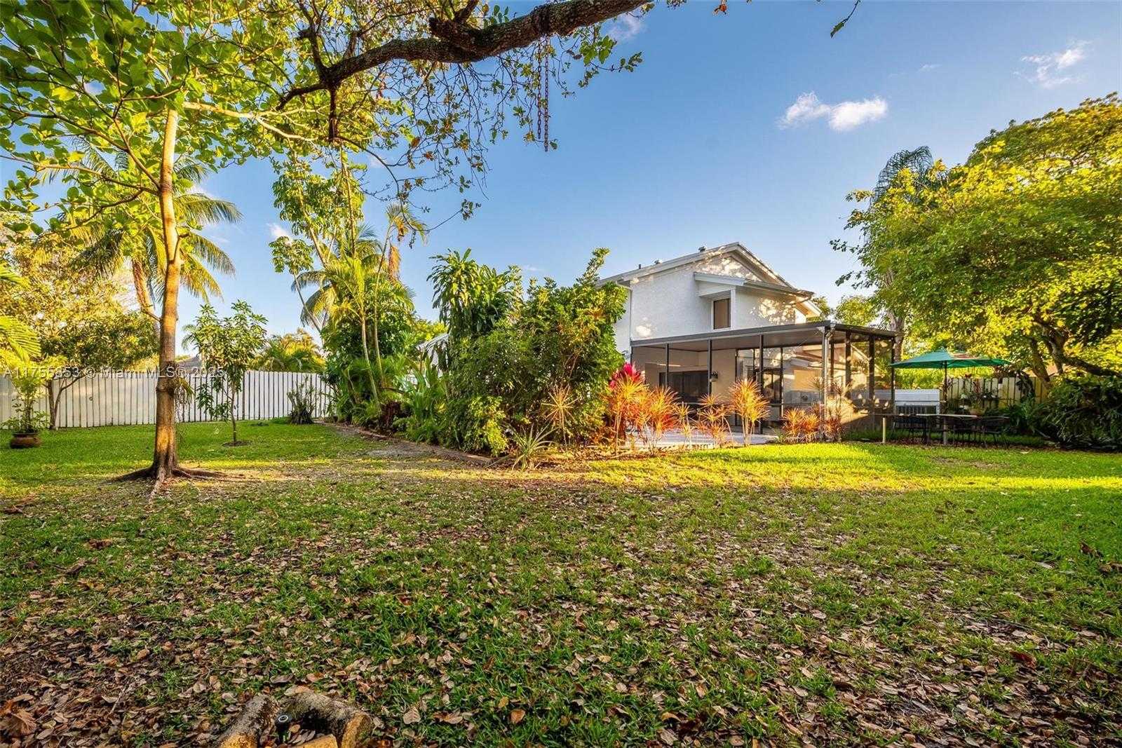 Small Image of 8211 SOUTH WEST 39TH CT, Davie Number 26