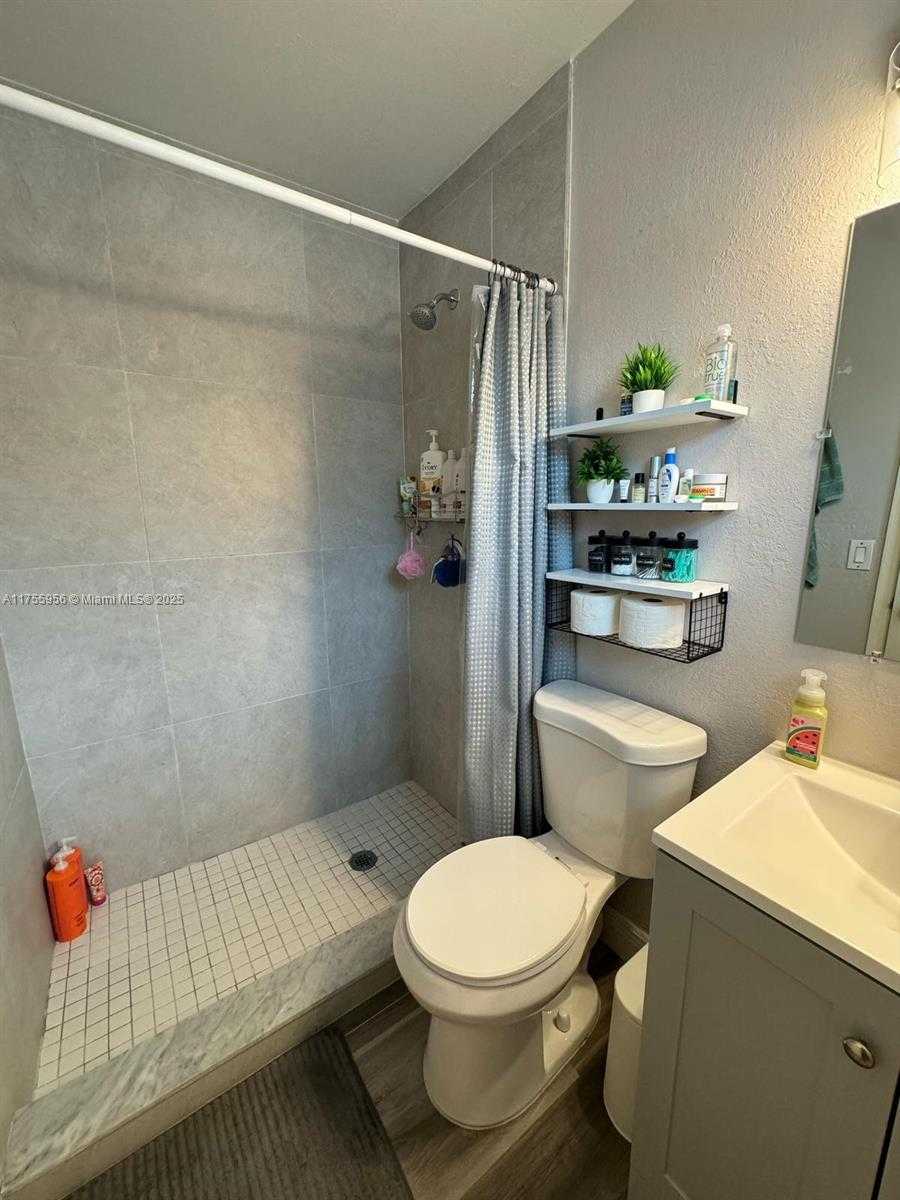 Small Image of 4161 SOUTH WEST 56TH AVE, Davie Number 26